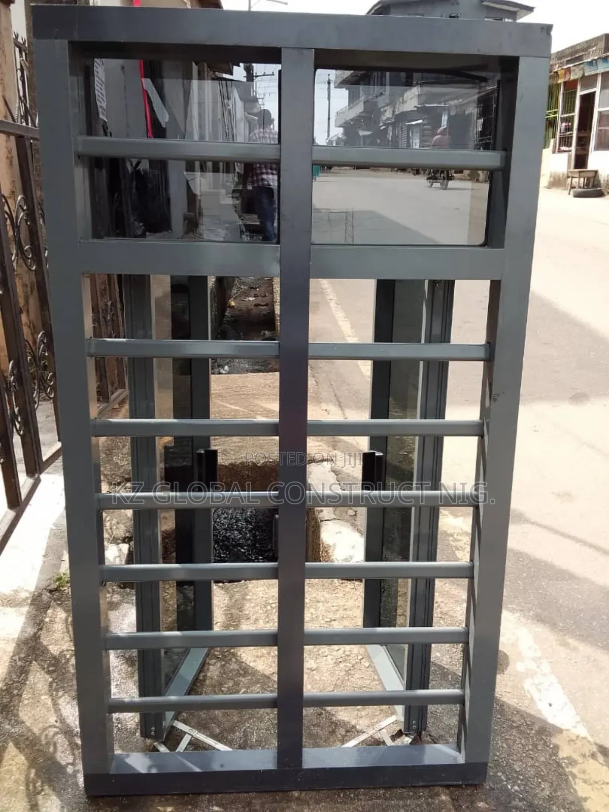 Frameless Window With Inner Burglary and Net