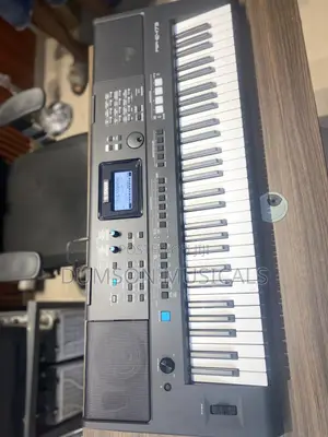 PSR E473 Yamaha Professional Keyboard