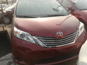 Toyota Sienna XLE 7 Passenger 2011 Red