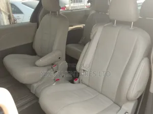 Toyota Sienna XLE 7 Passenger 2011 Red