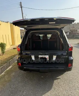 Lexus LX 2017 Black