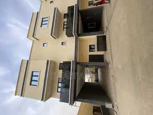 3bdrm Townhouse / Terrace in Grace Court, Idu for rent
