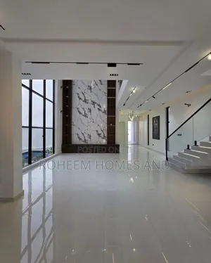 5bdrm Duplex in Estate, Chevron for sale