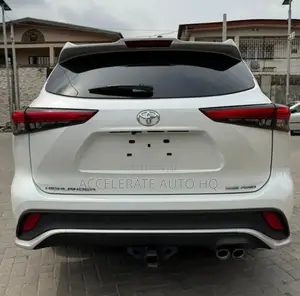 Toyota Highlander XSE AWD 2023 White