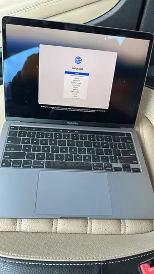 Laptop Apple MacBook Pro 2020 16GB Intel Core i5 SSD 512GB