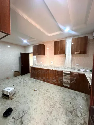 3bdrm Block of Flats in Jahi Gilmore for rent