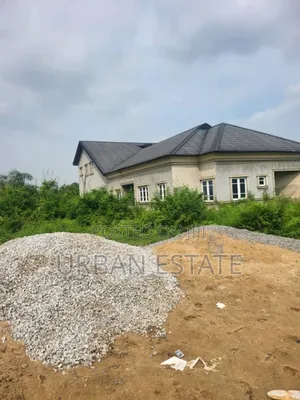 4bdrm Bungalow in Magodo Phase 1 for sale
