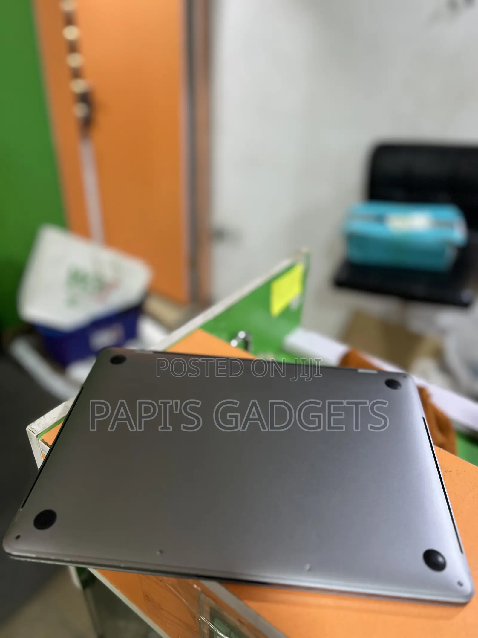 Laptop Apple MacBook Pro 2017 16GB Intel Core I7 SSD 256GB