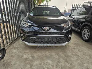 Toyota RAV4 SE FWD (2.5L 4cyl 6A) 2016 Black