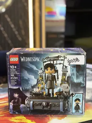 Lego Wednesday Addams Build Rebuild Figure Set (76780) – 702 Pieces