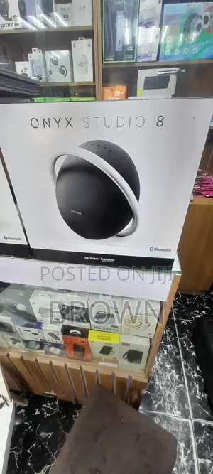 Onyx Studio 8 Speaker