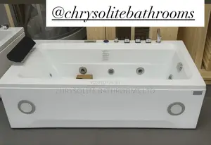 Jacuzzi Hydromassage Bathtub