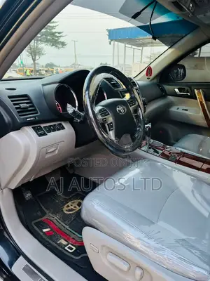 Toyota Highlander 2013 Black