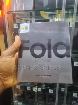 New Samsung Galaxy Z Fold4 256 GB Black