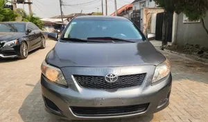 Toyota Corolla 2010 Gray