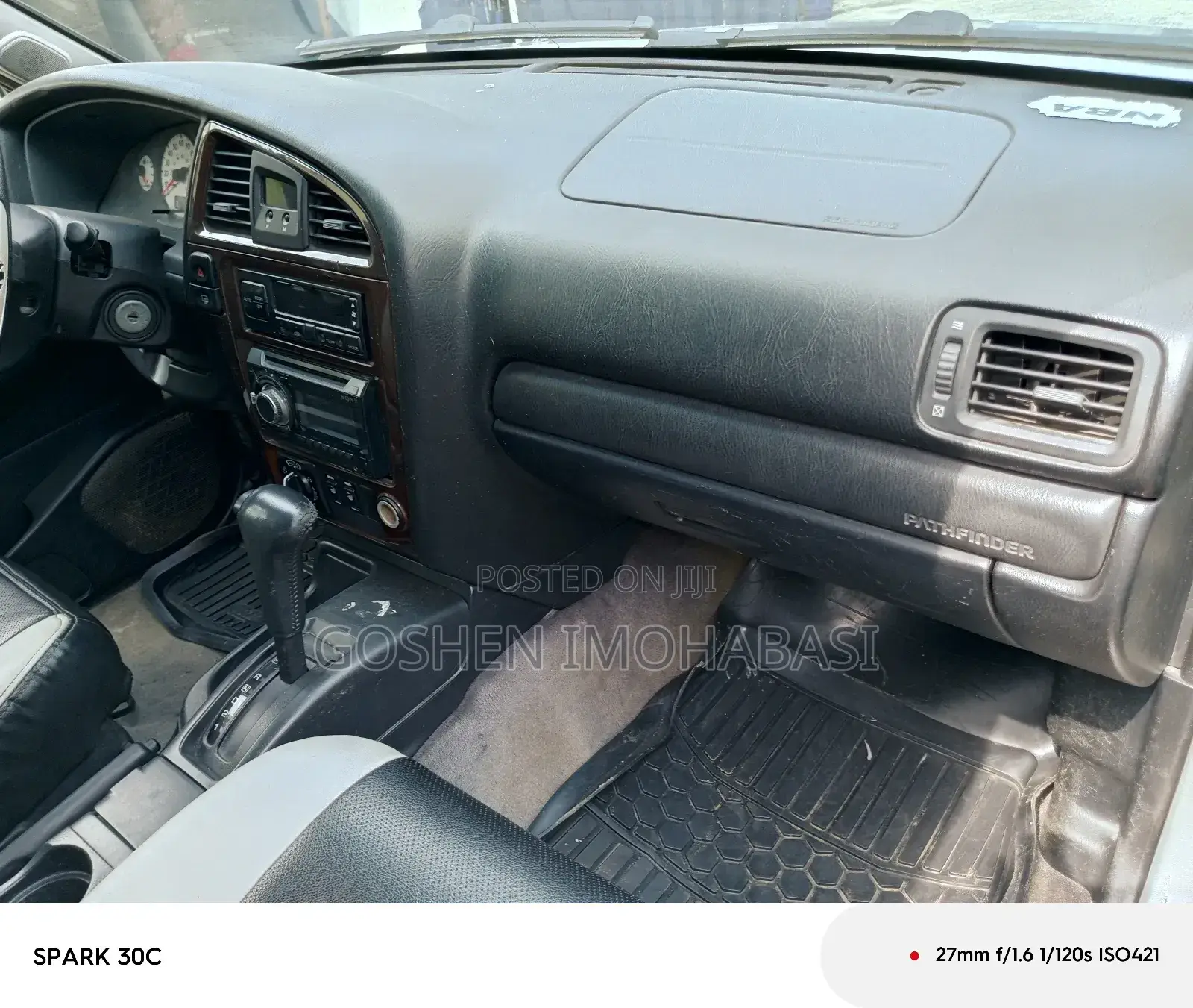 Nissan Pathfinder 2004 Silver