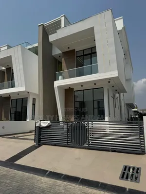 5bdrm House in Osapa london for sale