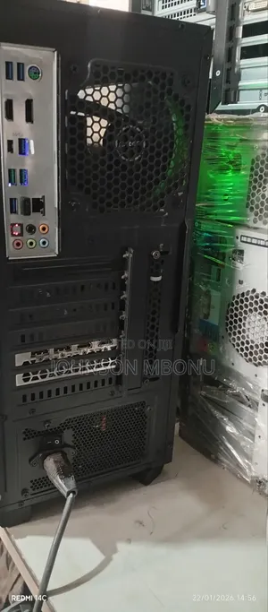 Desktop Computer Asus 32GB AMD Ryzen 7 SSD 1T