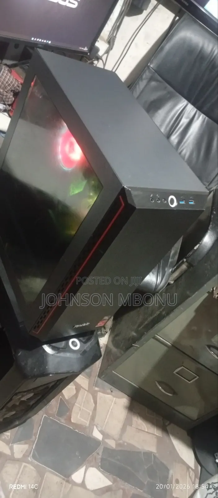 Desktop Computer Asus 32GB AMD Ryzen 7 SSD 1T