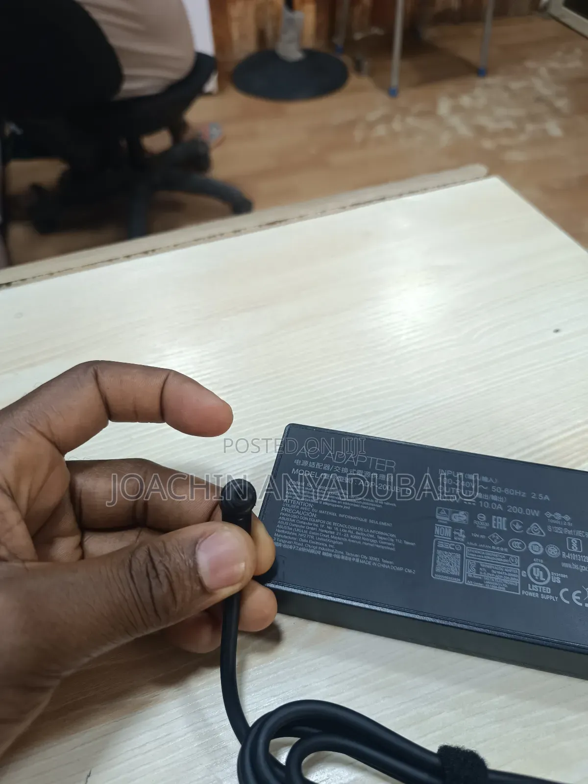 Asus Laptop Ac Charger Adapter 200w (Wattage) 20.0v - 10.0a