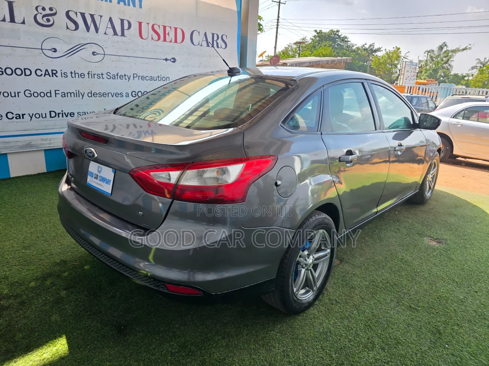 Ford Focus 2012 Gray