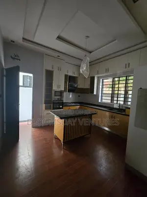 5bdrm Duplex in Omole Estate for rent