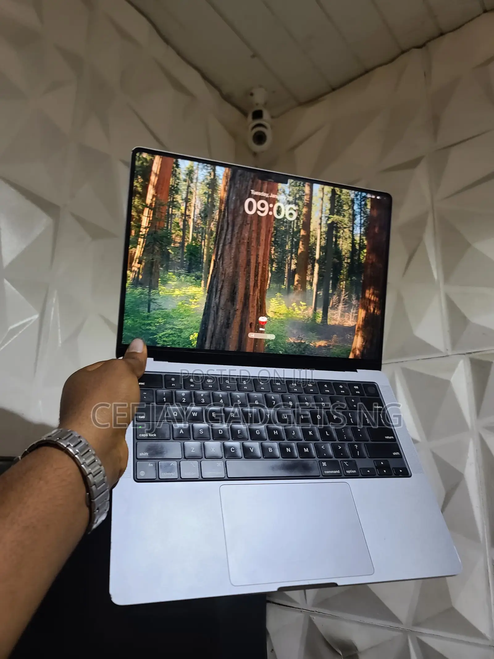 Laptop Apple MacBook Pro 2023 M3 8GB Apple M3 SSD 1T