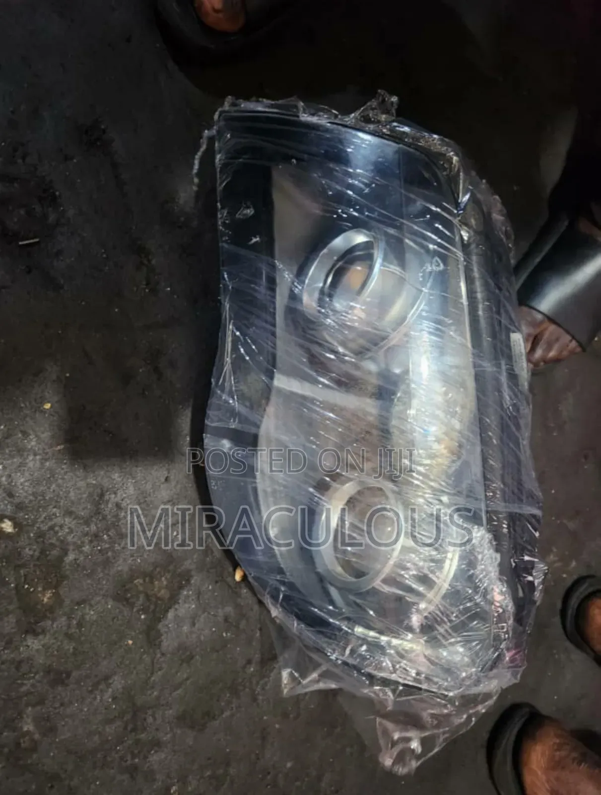 Headlight Chrysler Crossfire 2010 Model
