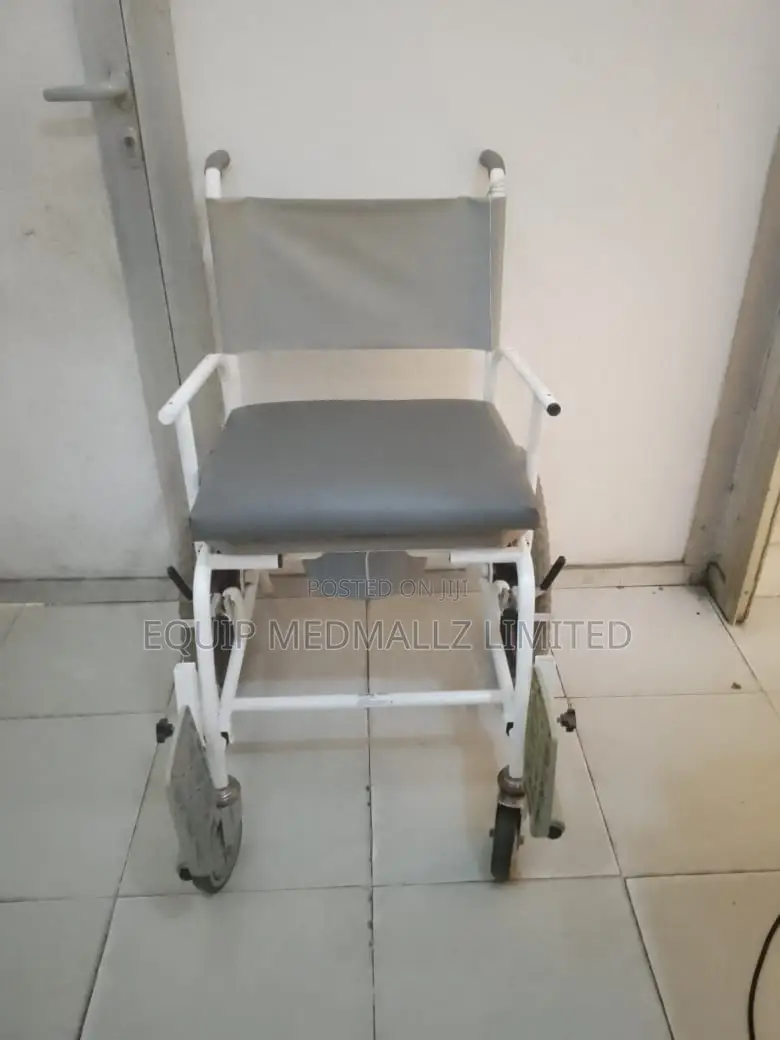 Commode Wheelchair