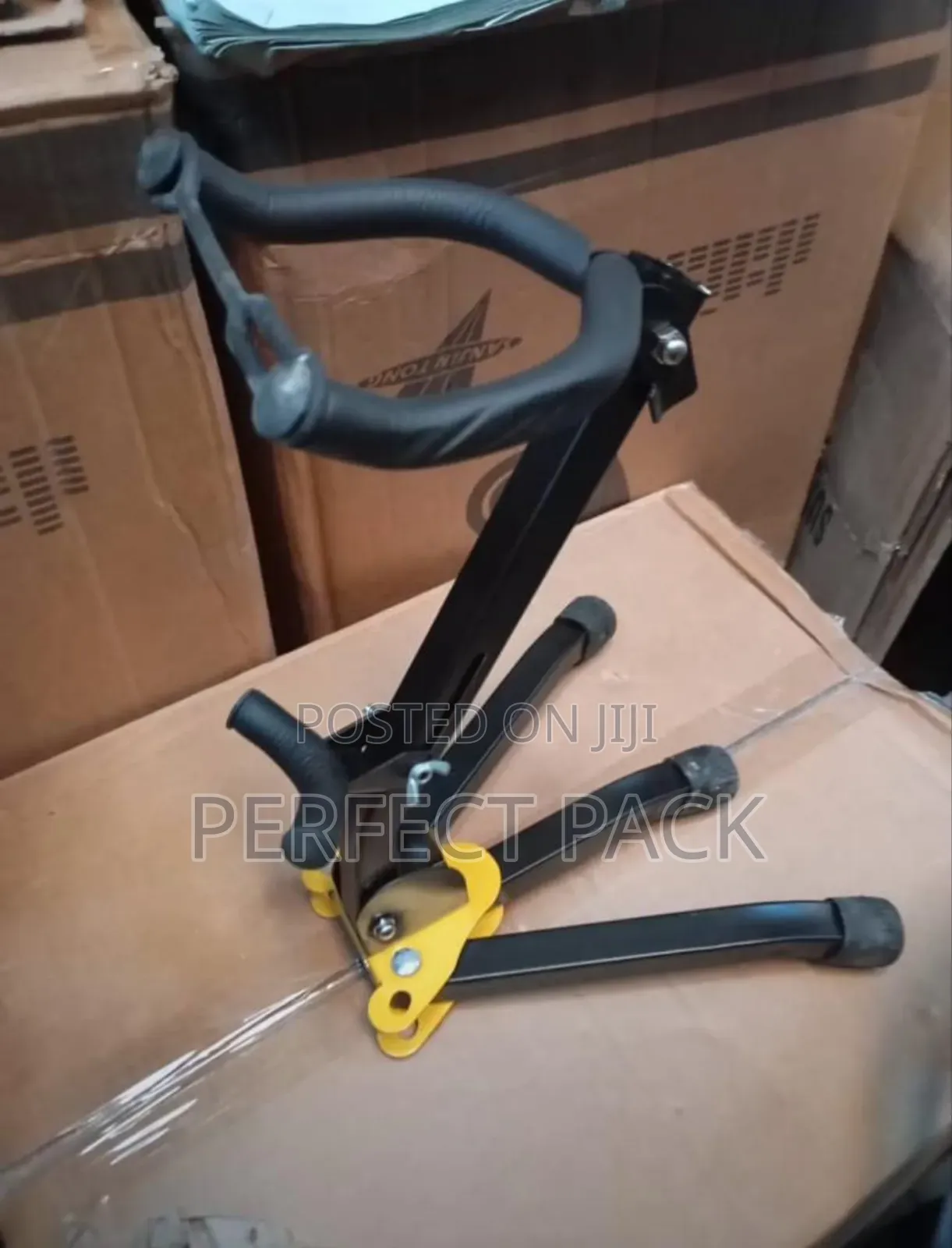Saxophone Stand