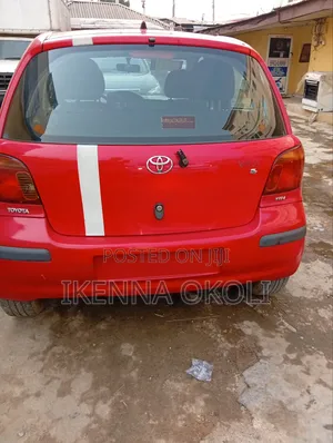 Toyota Yaris 2005 Red