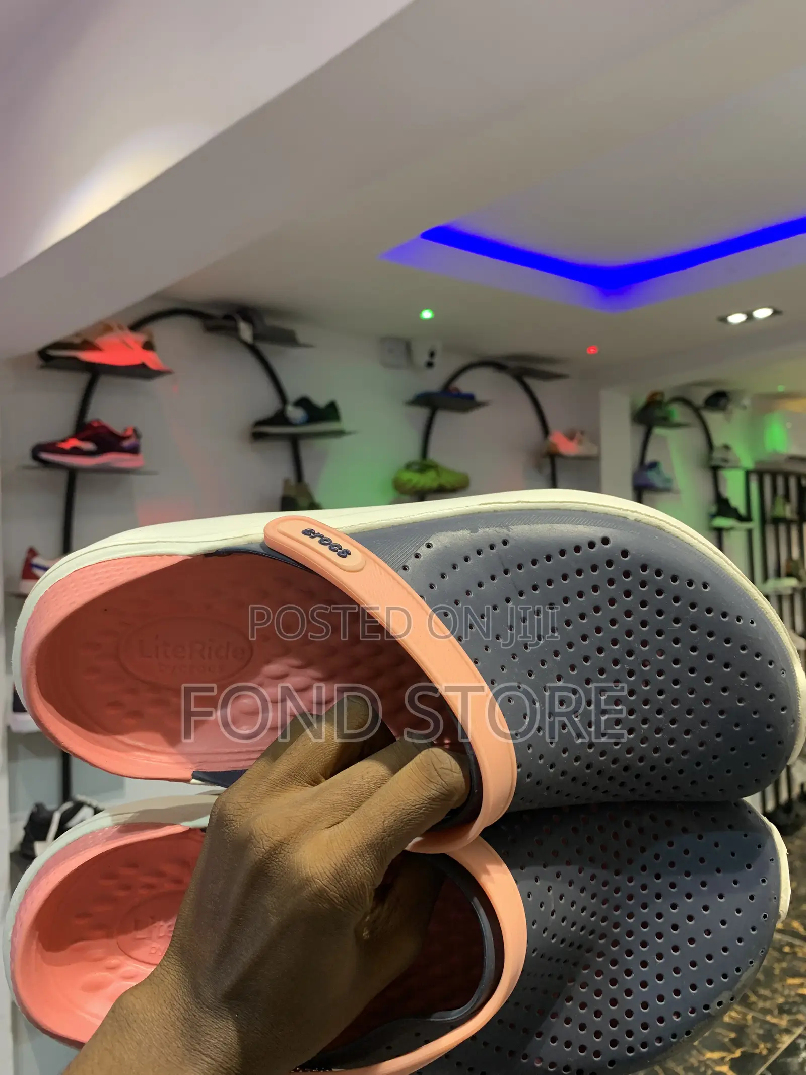Lite Ride Crocs