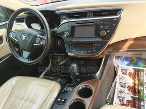 Toyota Avalon XLE 4dr Sedan (3.5L 6cyl 6A) 2014 Brown