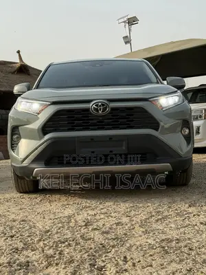 Toyota RAV4 Limited FWD 2020