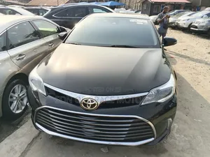 Toyota Avalon Limited Sedan FWD (3.5L 6cyl 6A) 2017 Black