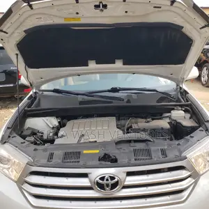 Toyota Highlander Limited 3.5l 4WD 2013 White