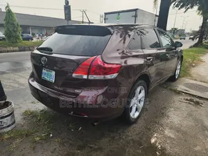 Toyota Venza V6 AWD 2010 Brown