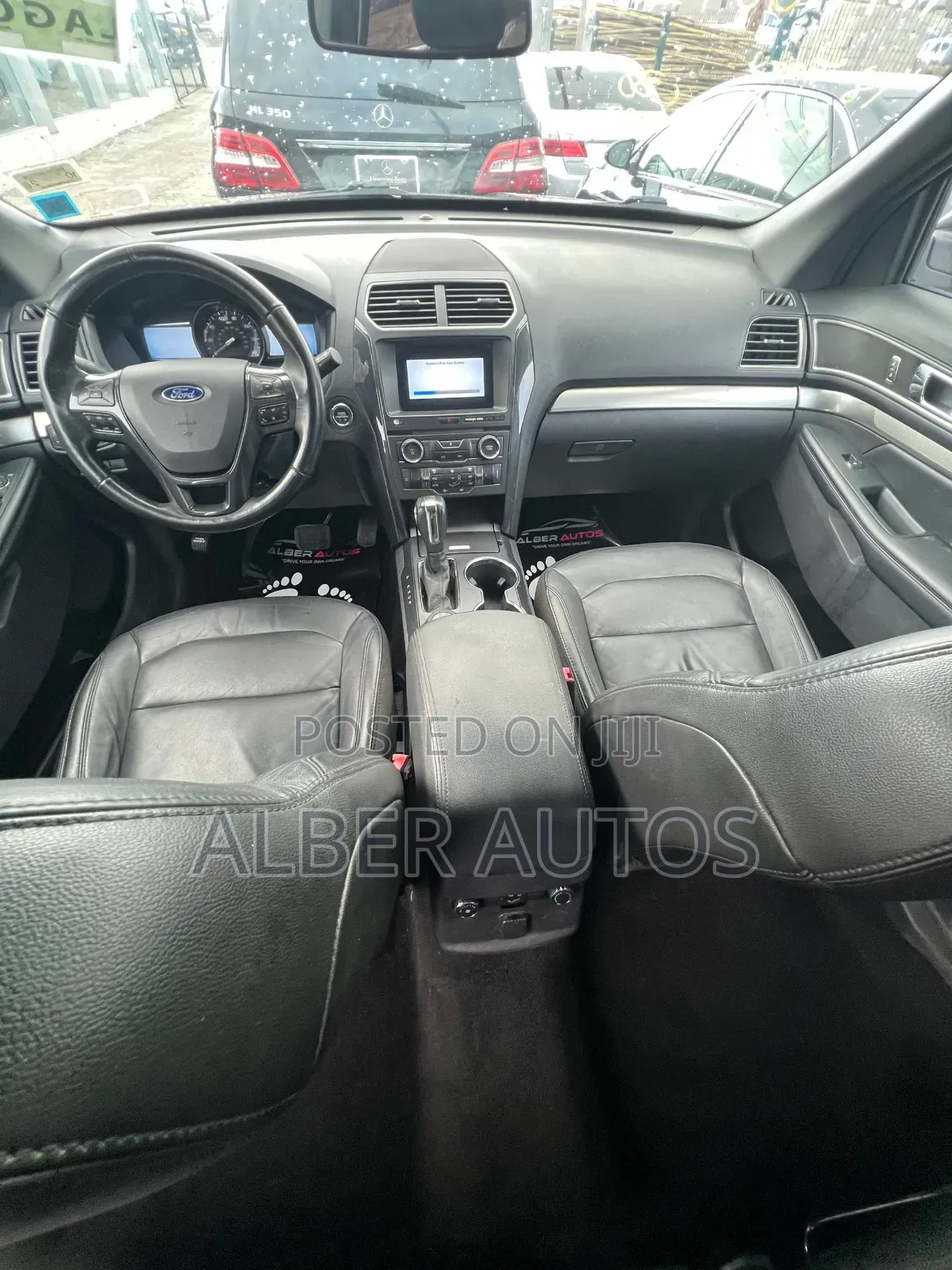 Ford Explorer XLT FWD 2018 Black