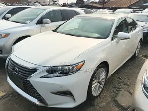 Lexus ES 350 FWD 2013 White