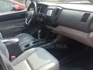 Toyota Tacoma PreRunner 4dr Double Cab 5.0 ft. SB (2.7L 4cyl 4A) 2015