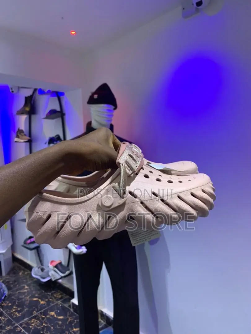 Echo Clogs Crocs