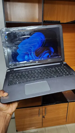 Laptop HP Pavilion 15 8GB AMD A8 SSD 128GB