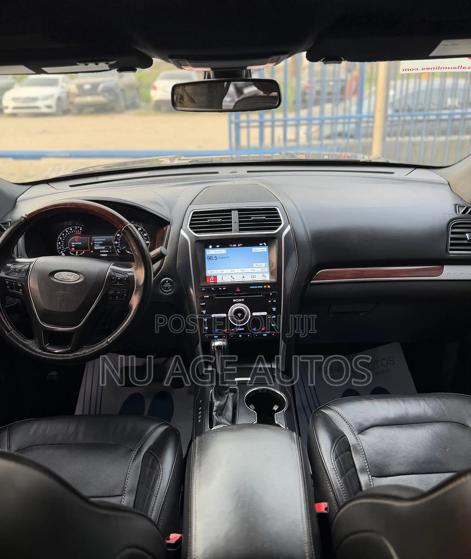 Ford Explorer Platinum AWD 2018 Black