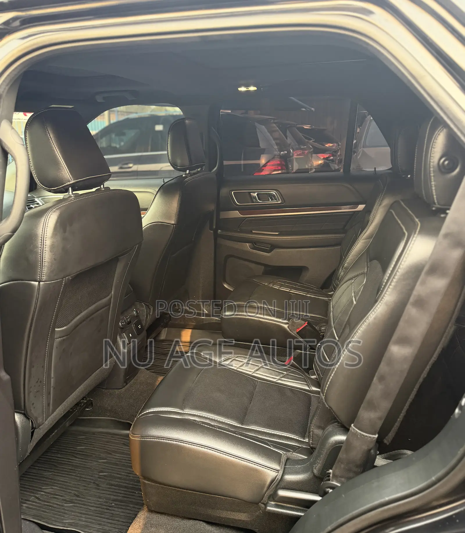 Ford Explorer Platinum AWD 2018 Black