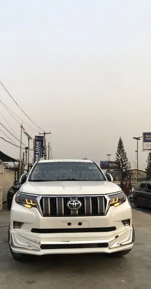 Toyota Land Cruiser Prado 2010 White
