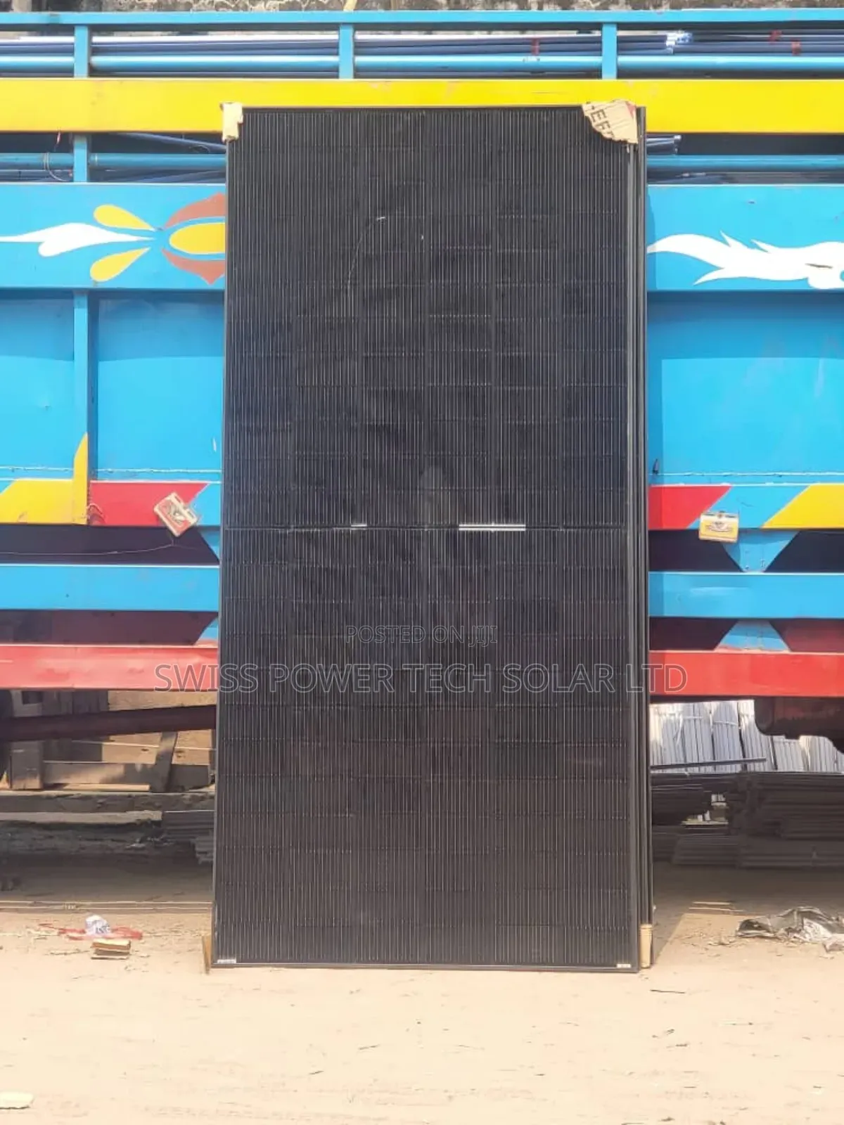 700w Jinko Mono Panel All Black