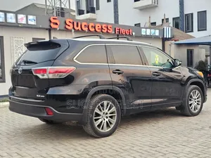 Toyota Highlander XLE 4dr SUV (3.5L 6cyl 6A) 2015 Black