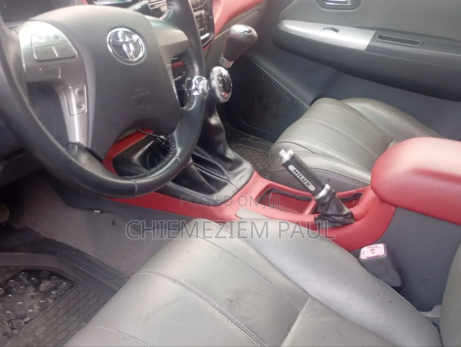 Toyota Hilux 2.5 D-4D SRX 2012 Black