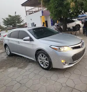 Toyota Avalon XLE Premium 4dr Sedan (3.5L 6cyl 6A) 2014 Silver