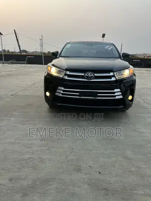Toyota Highlander XLE 4x2 V6 (3.5L 6cyl 8A) 2018 Black